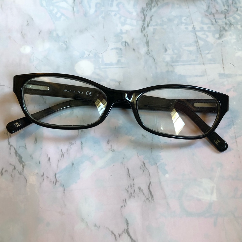 Vintage Chanel Glasses - Picture 4 of 10